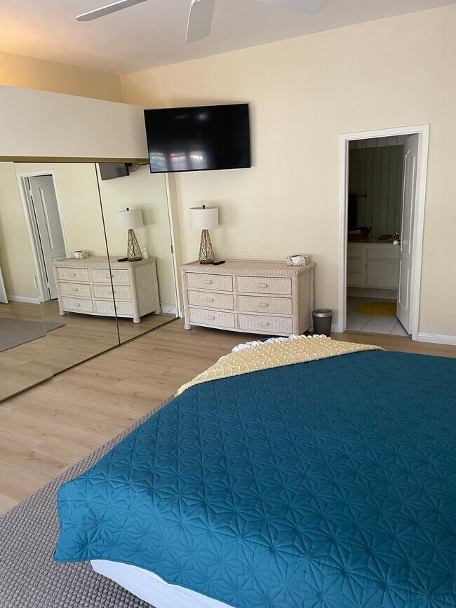 Foto del edificio - 45 Pebble Beach Dr