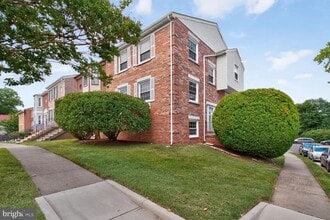 Building Photo - 9457 Jenerio Ct
