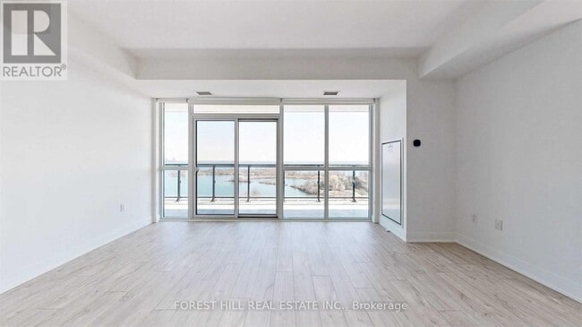 Photo du bâtiment - 65 Annie Craig Dr