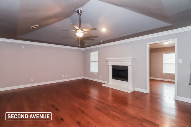 Building Photo - 6305 Avanti DR