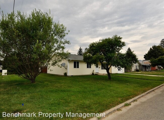Building Photo - 4 br, 1 bath House - 224 S. 2nd Ave
