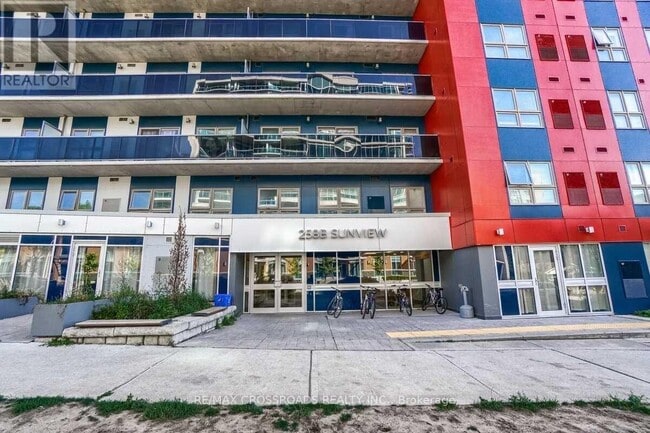 Building Photo - 258B Sunview St