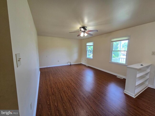 Building Photo - 11242 Craig Ln