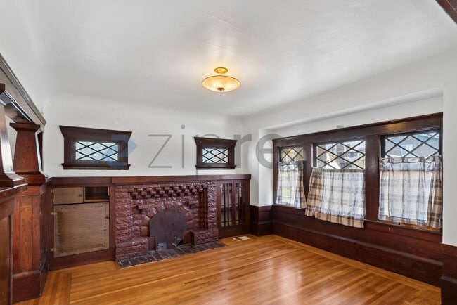 Foto del edificio - 5737 Gaskill St