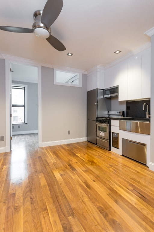 Foto del edificio - 16 E 116th St
