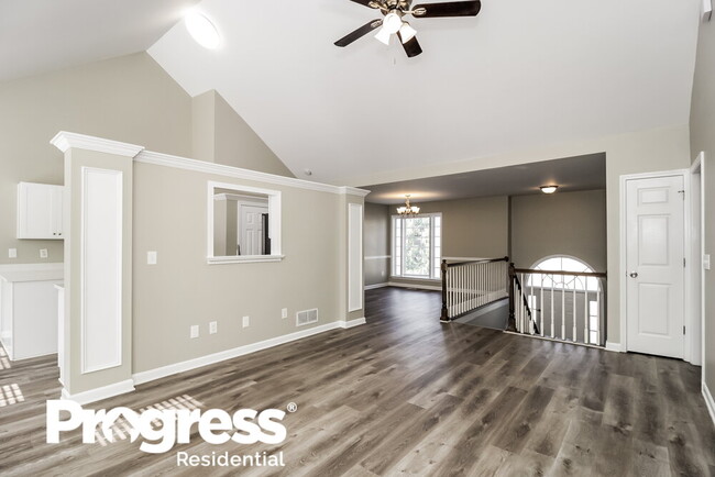 Building Photo - 33 Clearview Dr