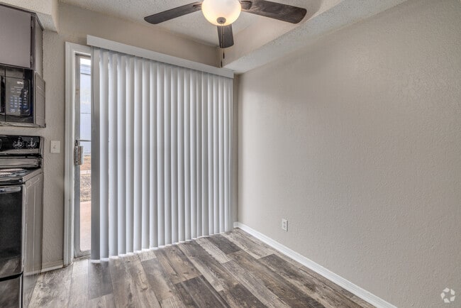 23 East - Dining Room - 23 East Apartments