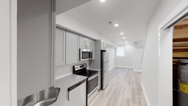 Building Photo - 537 N 36th St