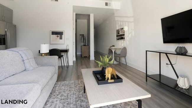 Building Photo - 2250 McGregor Blvd