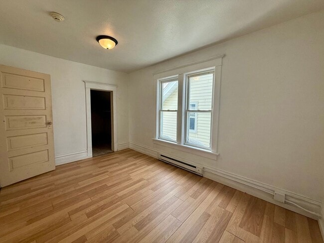 Building Photo - 724 Washington St