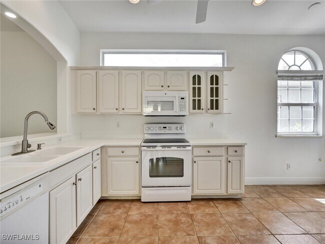 Building Photo - 15377 Cortona Way