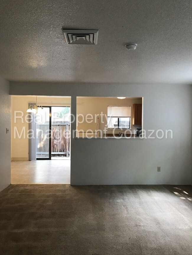 Foto del edificio - 321 C St