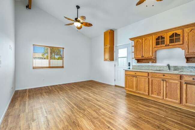 Foto del edificio - Remodeled 1 Bedroom Attached Ohana in Nort...