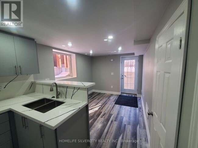 Building Photo - 44 Wildberry Crescent