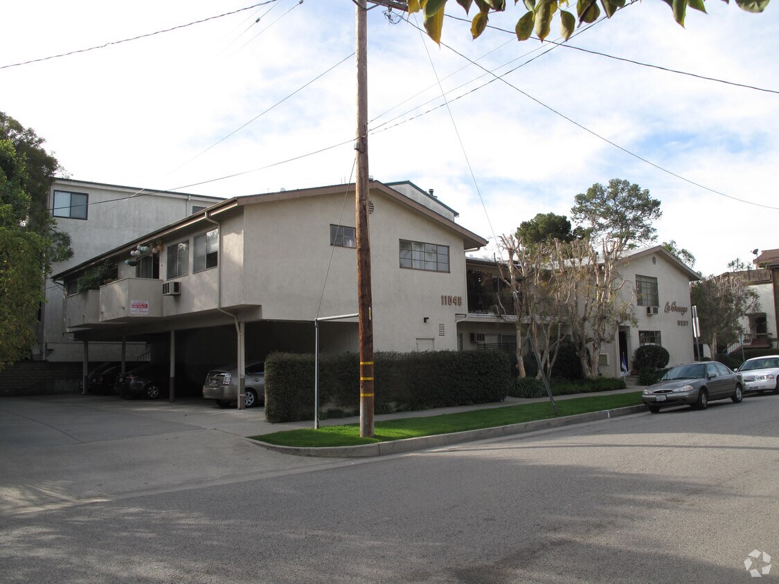 Primary Photo - 11048 LA GRANGE AV