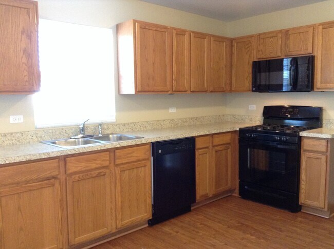 Foto del edificio - 5301 Sunmeadow Dr