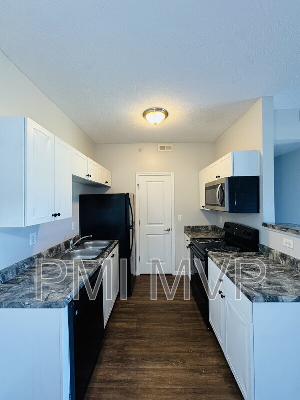 Foto del edificio - 904 Taylor Station Rd