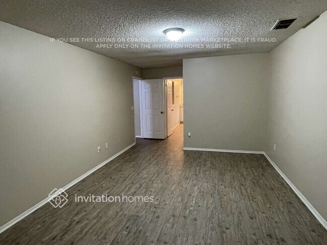 Foto del edificio - 545 Tall Oaks Terrace