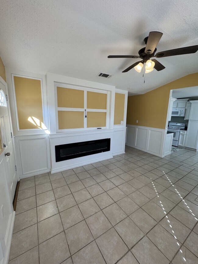 Foto del edificio - 10604 Sharp Blvd