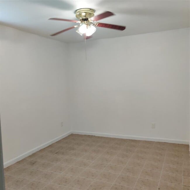 Foto del edificio - 919 Oak Meadows St