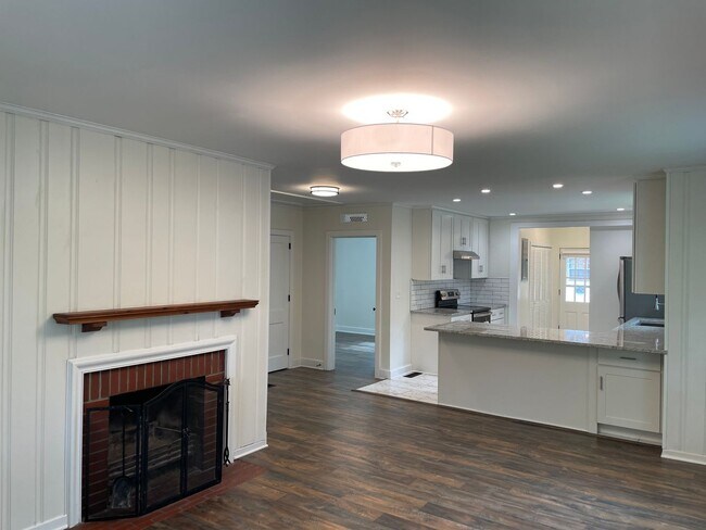 Building Photo - 408 Rockridge Ave