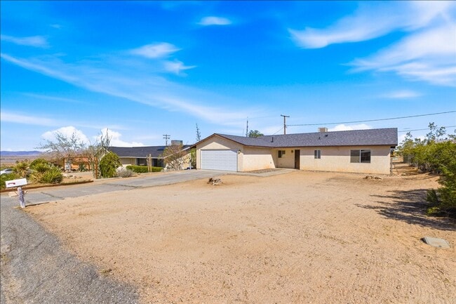 Building Photo - 6851 Quail Spring Ave
