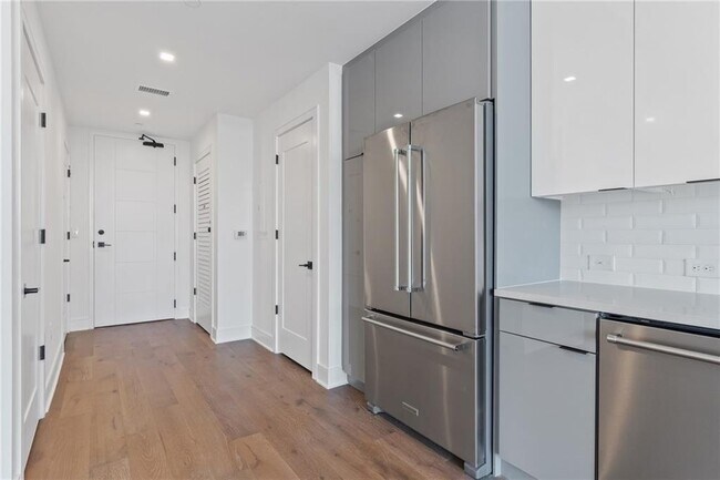 Foto del edificio - 788 West Marietta St NW
