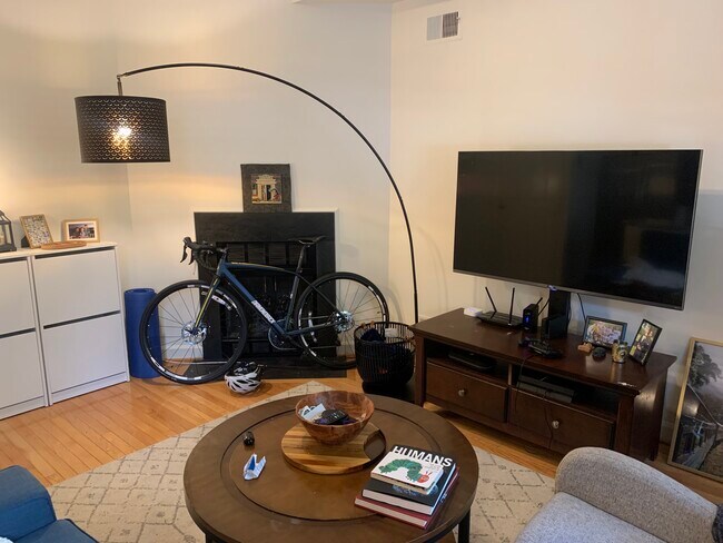 Foto del edificio - 1822 Vernon St NW