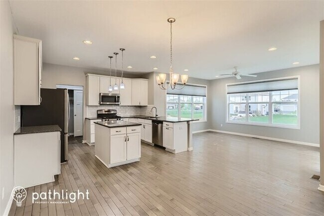 Foto del edificio - 12085 78th Street Northeast, Otsego, MN, 5...