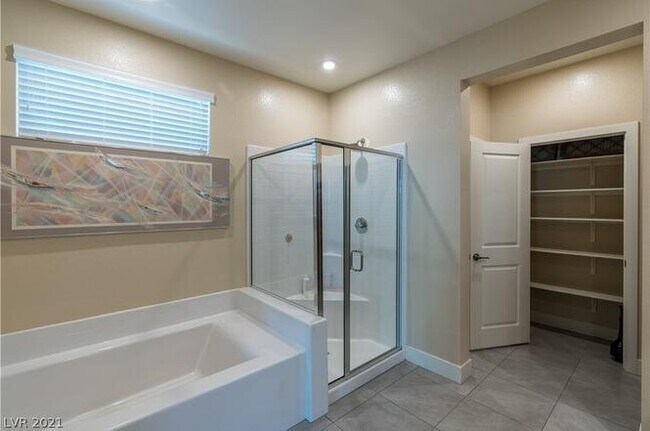 Foto del edificio - 6842 Moorland St