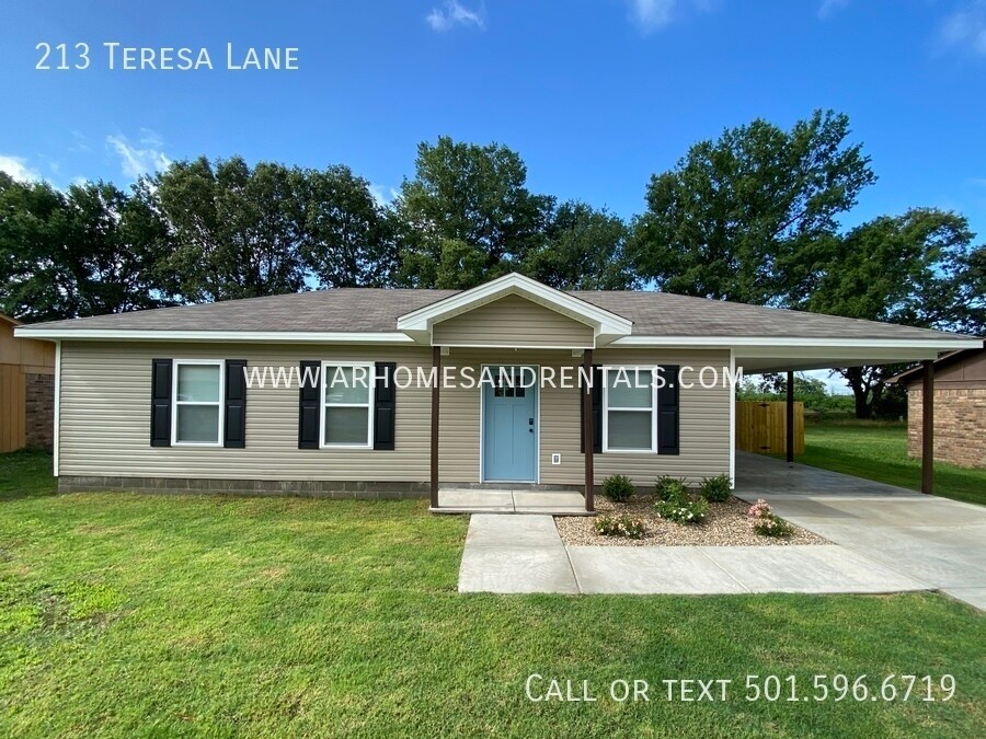 Primary Photo - 213 Teresa Lane | $1295 | 3 beds, 1 full bath