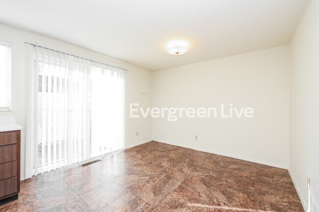 Foto del edificio - 7523 Mt Hood