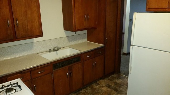 Building Photo - 2937 N 76th Street - 2 Bedroom Lower