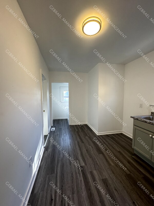 Foto del edificio - 2518 Churchill Ave