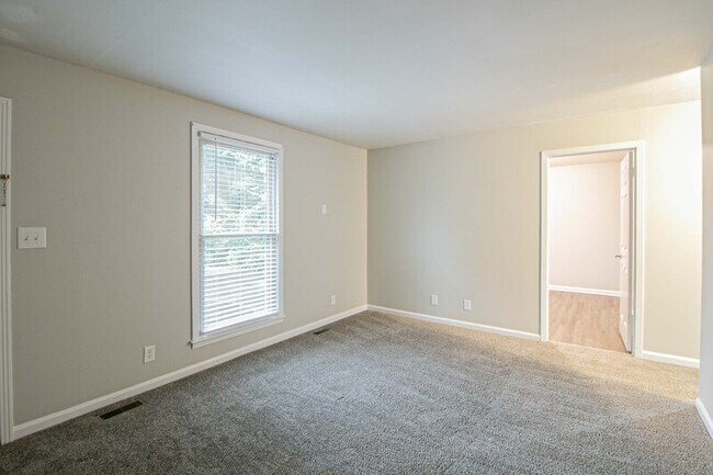 Building Photo - 1436-D McCan Drive