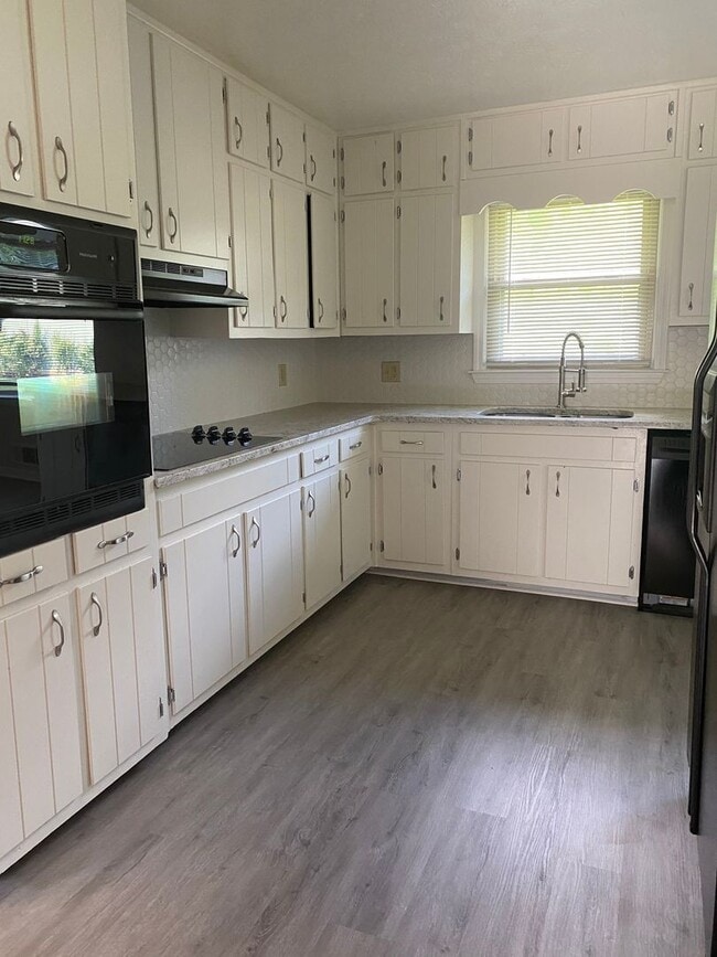 Building Photo - Cozy 3 Bed/2 Bath home in Decatur!!