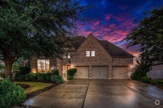 Building Photo - 10518 Red Cedar Hollow Dr