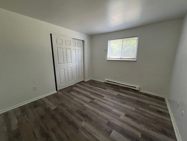 Building Photo - 1714 Hickorydale Dr