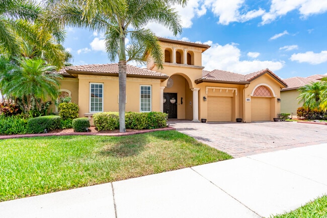 Building Photo - 885 SW Grand Reserves Blvd