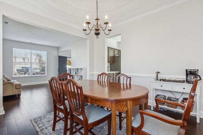 Foto del edificio - Bright, Clean & Convenient - Perfect 4 Bed...