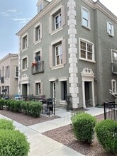 Building Photo - 2631 S Key Biscayne Dr