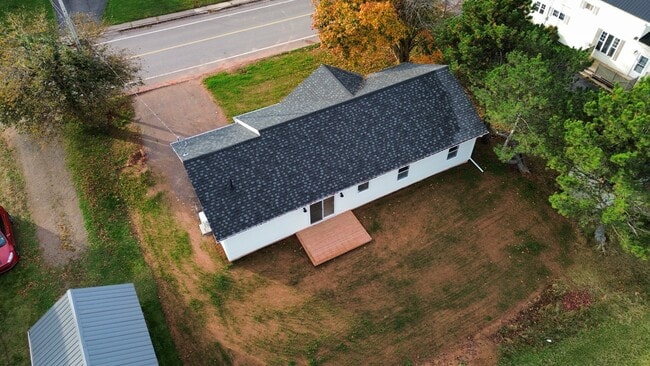 Building Photo - 219 Borden Ave