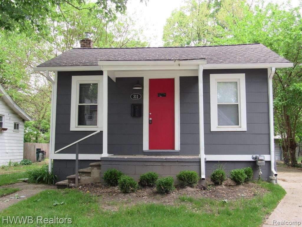 Primary Photo - 311 E Drayton St