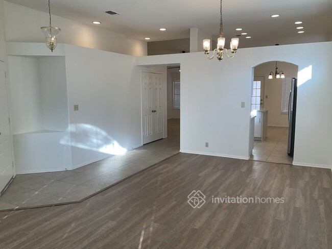 Building Photo - 4508 Plano Dr