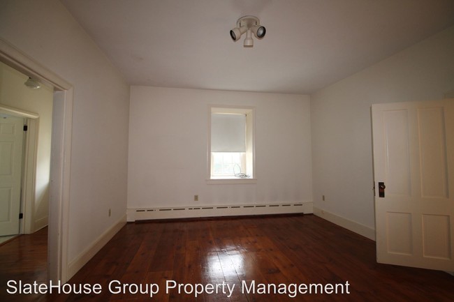 Building Photo - 13-15 S Millbach Rd
