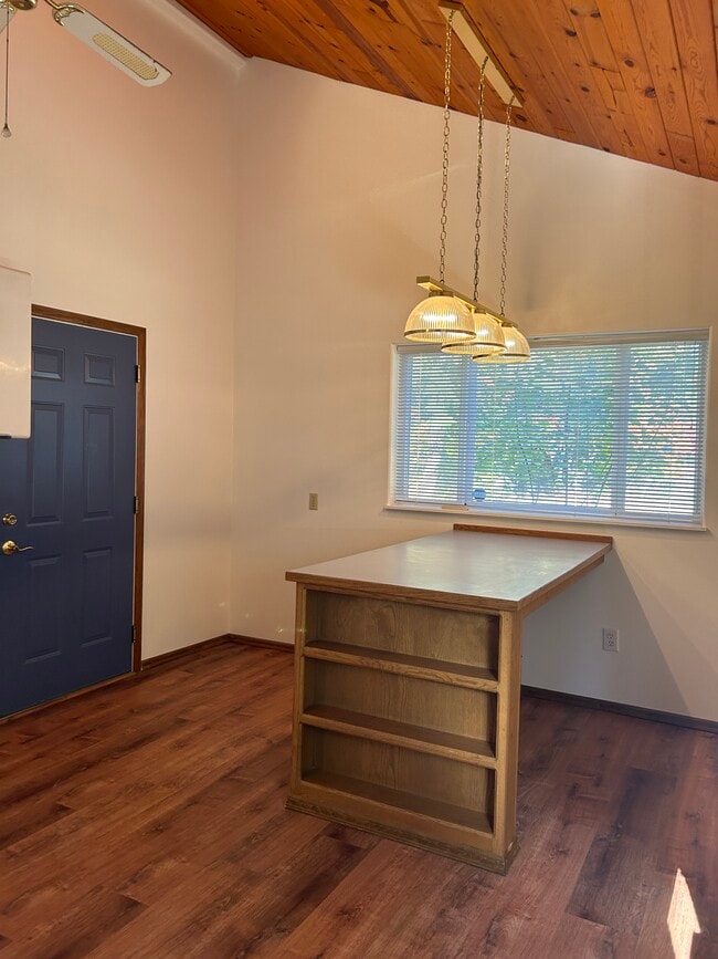 Foto del edificio - 1681 Leisure Land Ln