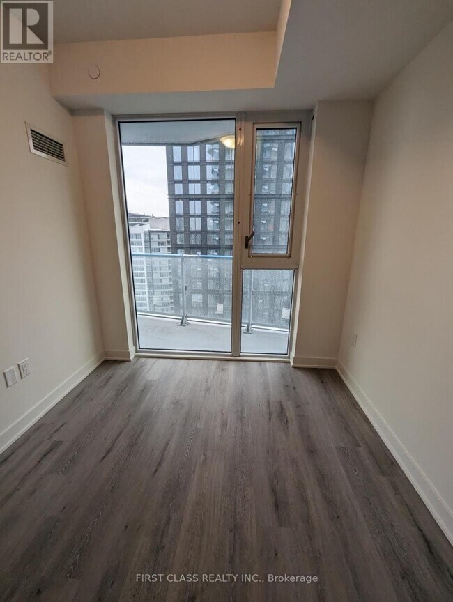 Building Photo - 100 Dalhousie St