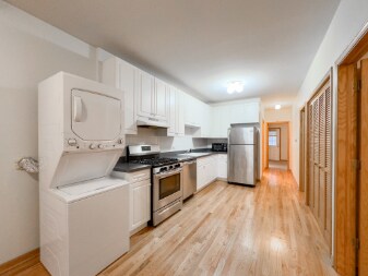 Primary Photo - 1433 N Leavitt St