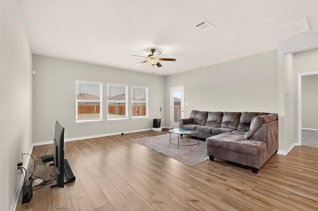 Foto del edificio - 17617 Fairbridge Ln