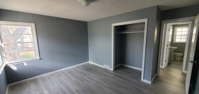 Building Photo - 537 S Lulu St